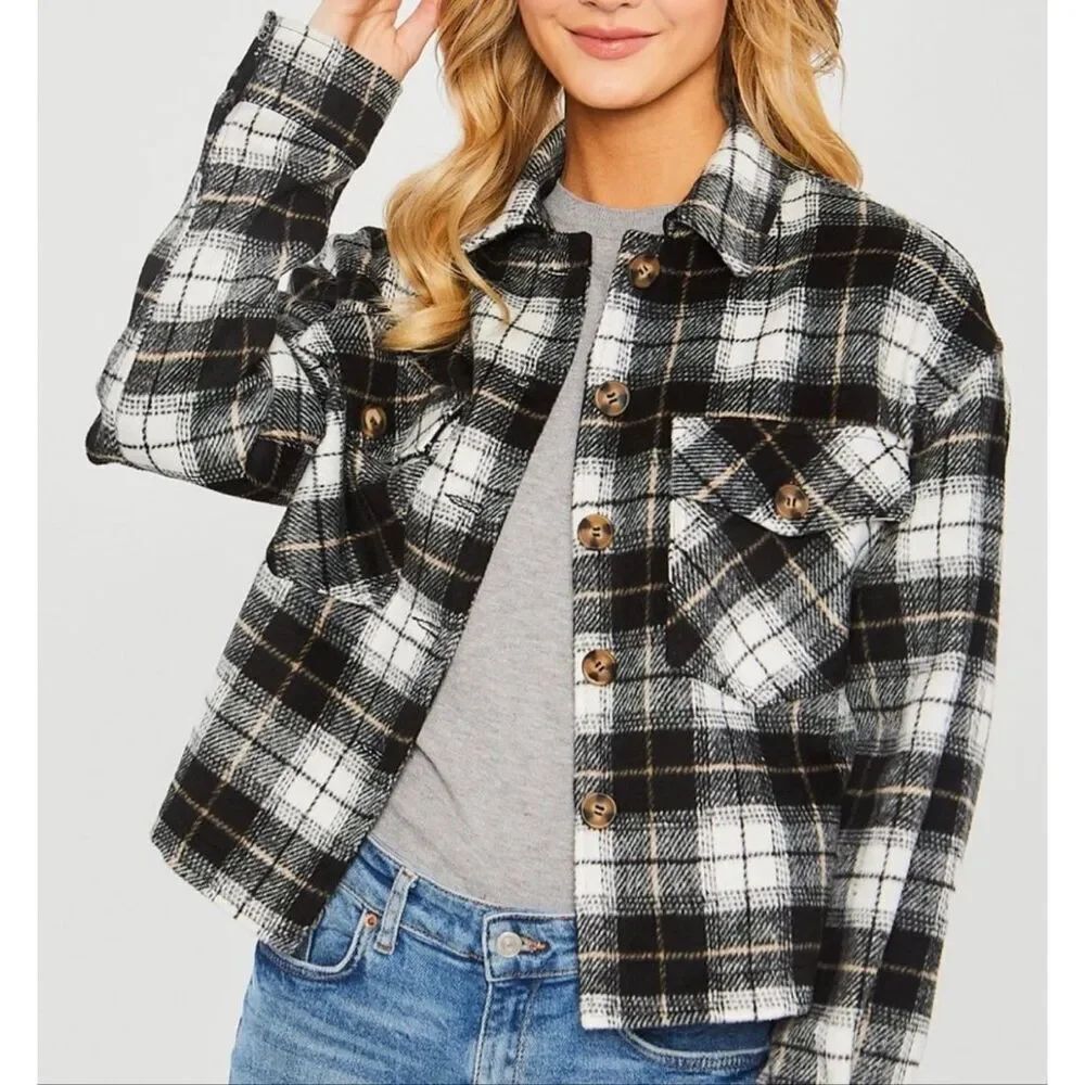 Love Tree Flannel Plaid Cropped Button Down Shacket Size S